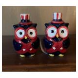 SALT & PEPPER SHAKER SET-OWL DESIGN