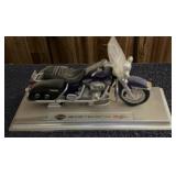 MAISTO 'HARLEY DAVIDSON' COLLECTIBLE-'2000' FLHRA