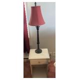 NIGHT STAND & LAMP W/SHADE