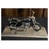 MAISTO 'HARLEY DAVIDSON' COLLECTIBLE-'2000' FXDL