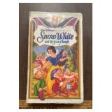 "WALT DISNEY" VHS MOVIE-"SNOW WHITE & (7) DWARFS"