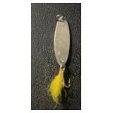 VINTAGE FISHING LURE-CHECK OUT THE PIC