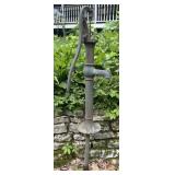 VINTAGE YARD WATER PUMP-CHECK OUT THE PIC