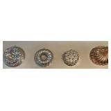 (4)DECOR JELLO MOLDS-CHECK OUT THE PIC