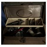 METAL TOOLBOX W/CONTENTS
