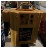 AUTOMOTIVE BATTERY JUMP/CHARGER