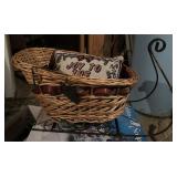 DECOR-SLEIGH & PILLOW/CHECK OUT THE PIC