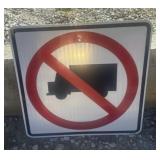 FEDERAL/STATE REGULATORY SIGN-'NO TRUCKS'