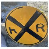 FEDERAL/STATE REGULATORY SIGN-'RAILROAD CROSSING'