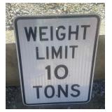 FEDERAL/STATE REGULATORY SIGN-'WEIGHT LIMIT~10TON'