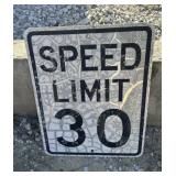 FEDERAL/STATE REGULATORY SIGN-'SPEED LIMIT 30 MPH'