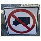 FEDERAL/STATE REGULATORY SIGN-'NO TRUCKS'