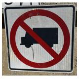 FEDERAL/STATE REGULATORY SIGN-'NO TRUCKS'