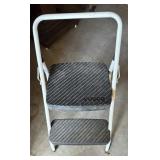 COSTCO STEP STOOL/LADDER-CHECK OUT THE PIC