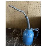 VINTAGE OILER CAN-CHECK OUT THE PIC