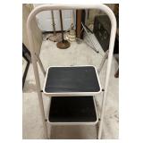 STEP STOOL/LADDER-CHECK OUT THE PIC