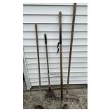 GROUPING OF YARD TOOLS-CHECK OUT THE PIC