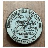 VINTAGE PINBACK-'ROD & GUN CLUB'