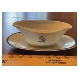"IMPERIAL WENTWORTH"-7ï¿½ GRAVY BOAT/DISH W/ATTACHED