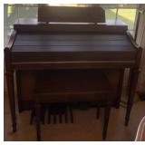ORGAN W/STOOL
