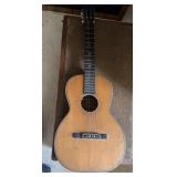 VINTAGE GUITAR- CHECK OUT THE PIC