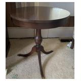 VINTAGE DRUM TABLE-CHECK OUT THE PIC