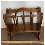 WOODEN MAGAZINE RACK