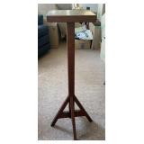 VINTAGE WOODEN PLANT STAND