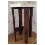 WOODEN PALNT STAND