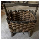 WOVEN BASKET W/HANDLE-CHECK OUT THE PIC