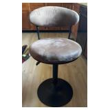 SWIVEL/ADJUSTABLE HEIGHT BAR STOOL