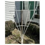 GARDEN TRELLIS-CHECK OUT THE PIC