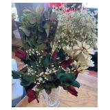 FLORAL ARRANGEMENT W/VASE