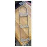 METAL PLATE HOLDER-HANGS ON WALL