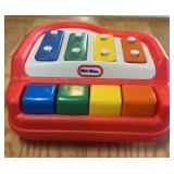 "LITTLE TIKES" COLLECTIBLE TOY-KEYBOARD