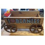 WOOD CRAFT WAGON-"I LOVE BEANIES"
