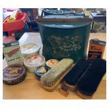 SHOE SHINE KIT W/ACCESSORIES-CHECK OUT THE PIC