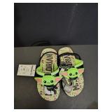 Star Wars Yoda Kids Shoes size 9/10