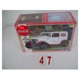 AMT Coca Cola 32 Ford Sedan Delivery truck