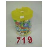 Dinosaurs Fun Bucket - 28 Pieces