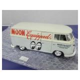 M2 Machines 1960 VW Delivery Van Die-Cast