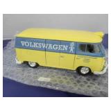 M2 Machines 1960 VW Delivery Van Die-Cast