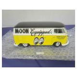 M2 Machines 1960 VW Delivery Van Die-Cast