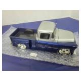 Jada Toys 1955 Chevy Stepside Pickup Die-Cast