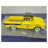 M2 Machines 1958 Chevrolet Apache (Moon Equip) Die