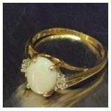 18k Gold Opel Ring 1.41 grams with stone