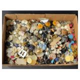 LARGE ASSORTMENT OF BUTTONS