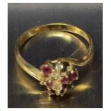 14k SMALL DIAMOND AND RUBY Ring 3.15g
