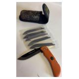 OUTDOOR EDGE KNIFE W/CASE + EXTRA BLADES