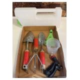 ASSORTMENT OF GARDENING TOOLS